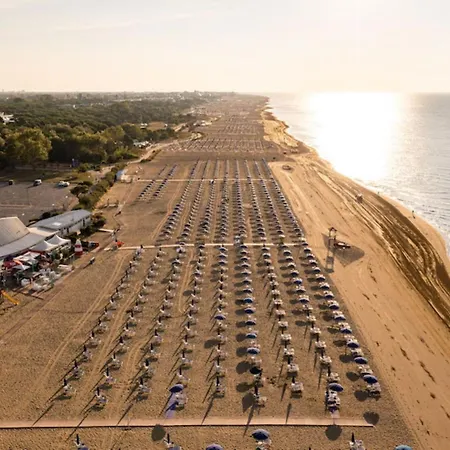 Spacious Flat With A Bright Terrace Apartmán *