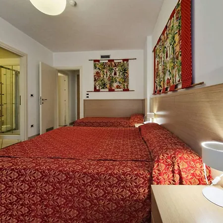 Spacious Flat With A Bright Terrace Apartamento Bibione